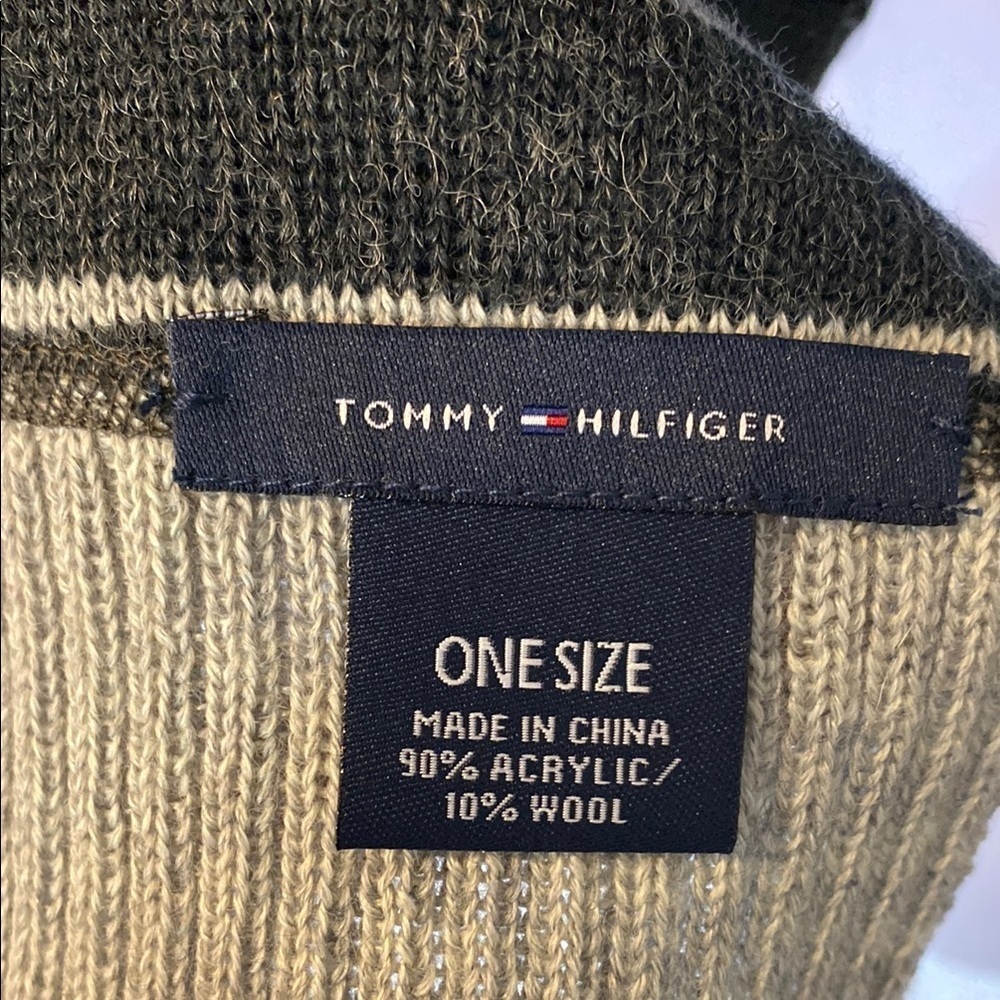 Tommy Hilfiger Black and Gray Knitted Scarf - Picture 3 of 5